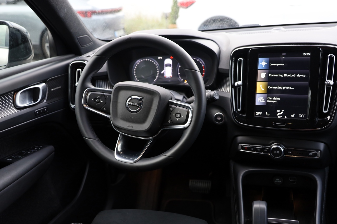 XC40 T2 Plus Dark Geart.