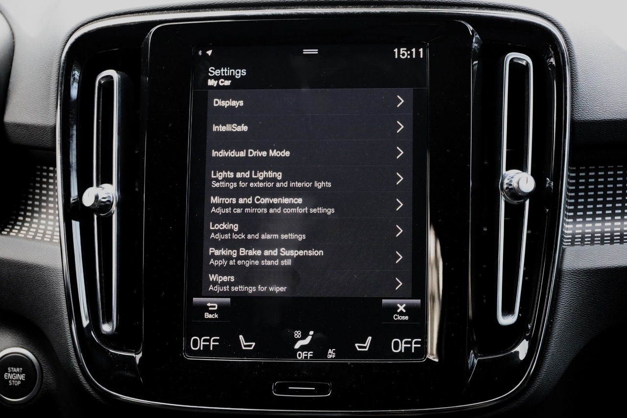 XC40 T2 Plus Dark Geart.