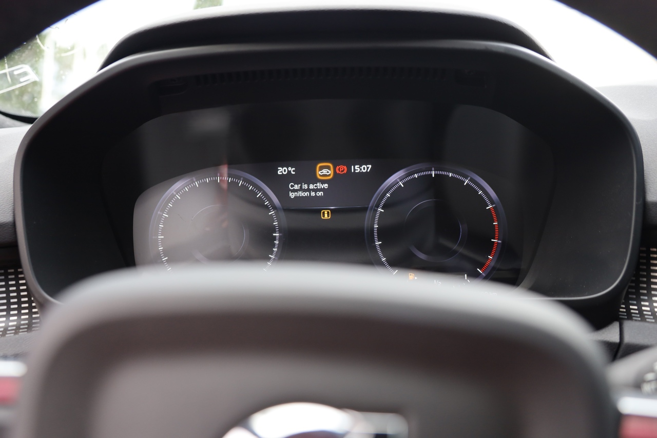 XC40 T2 Plus Dark Geart.