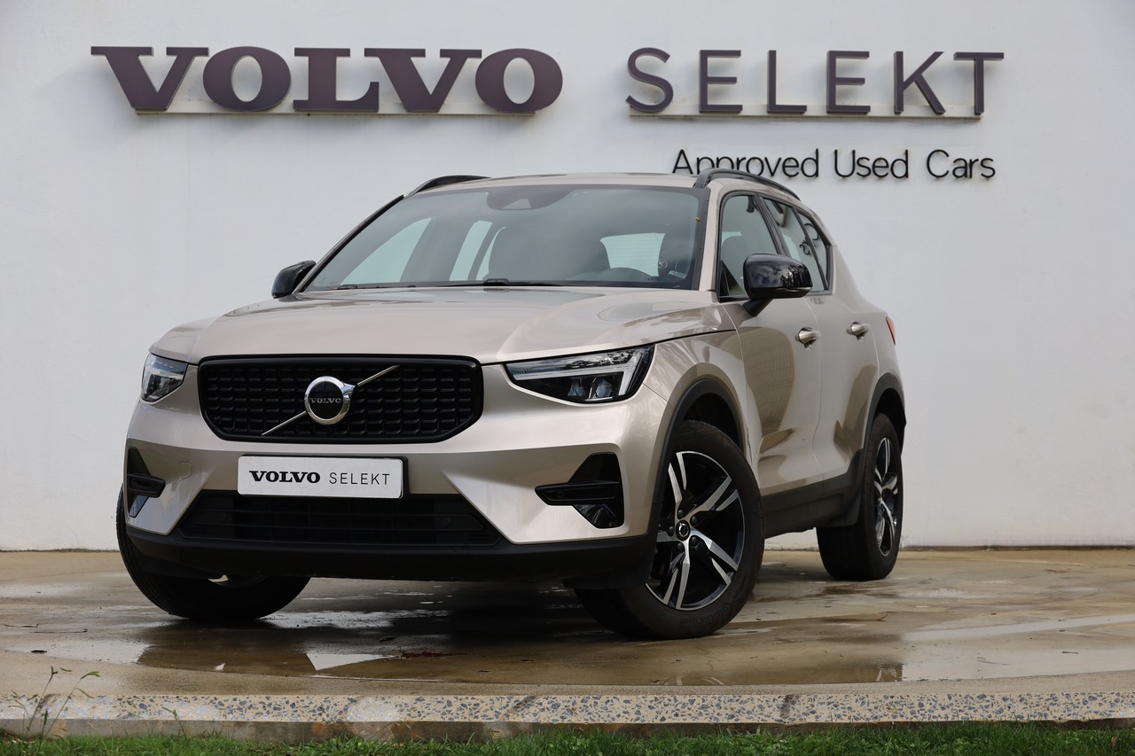 XC40 T2 Plus Dark Geart.