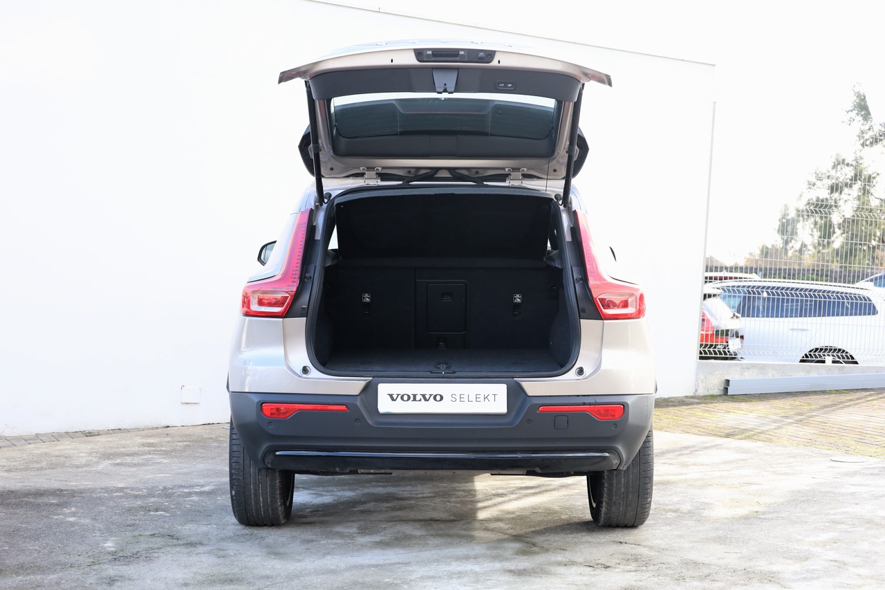 XC40 T2 Plus Dark