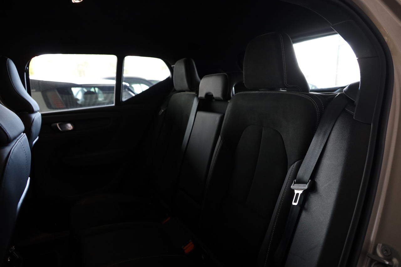XC40 T2 Plus Dark