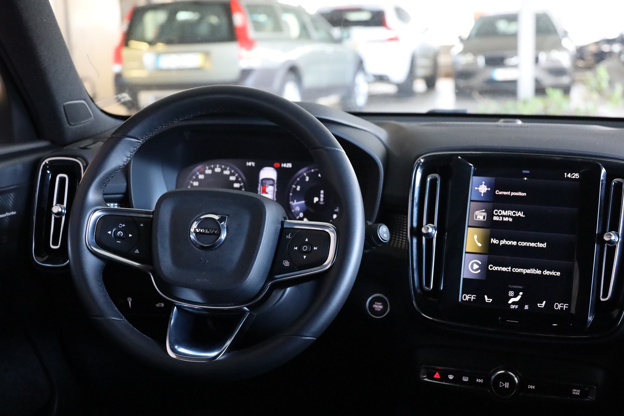 XC40 T2 Plus Dark