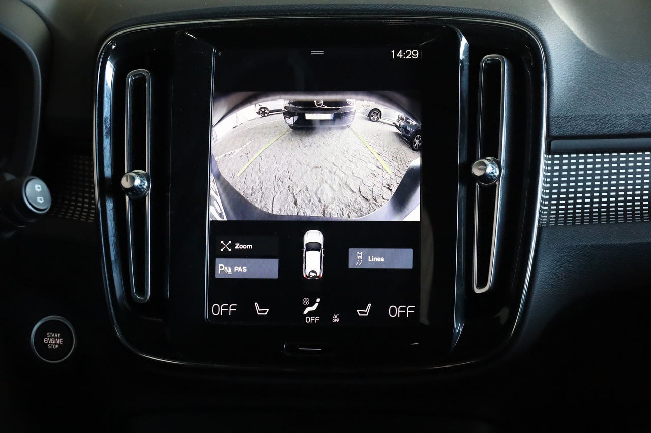 XC40 T2 Plus Dark