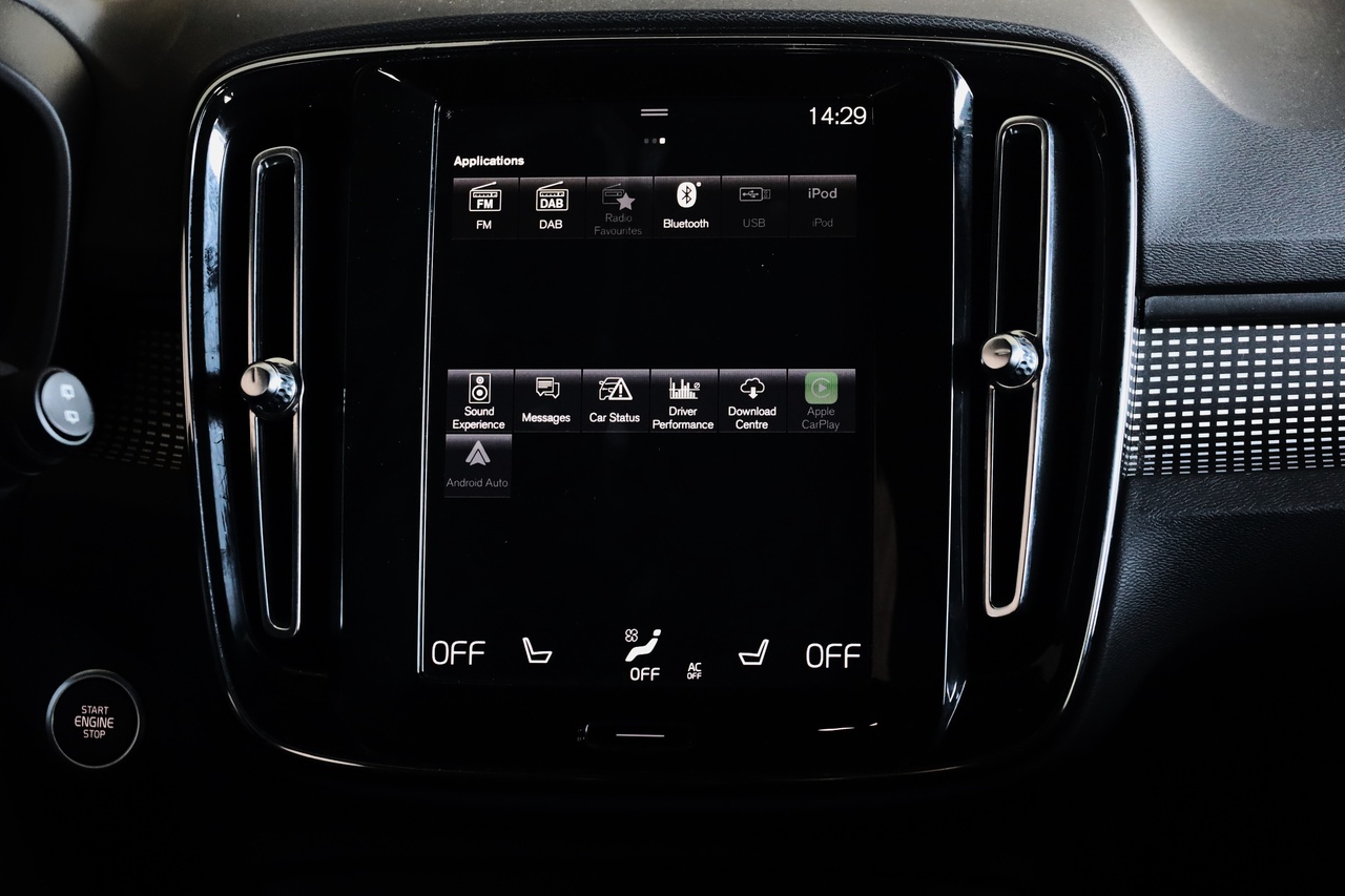 XC40 T2 Plus Dark