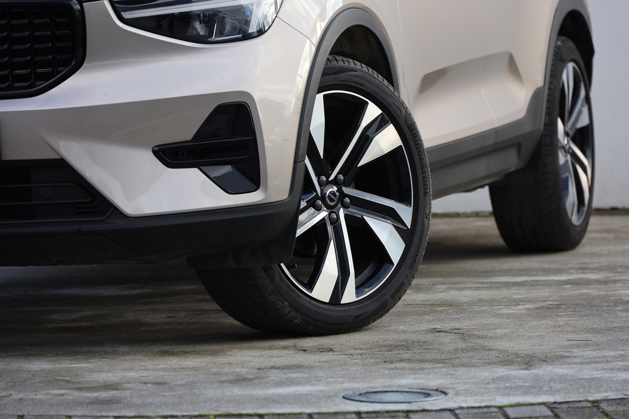 XC40 T2 Plus Dark