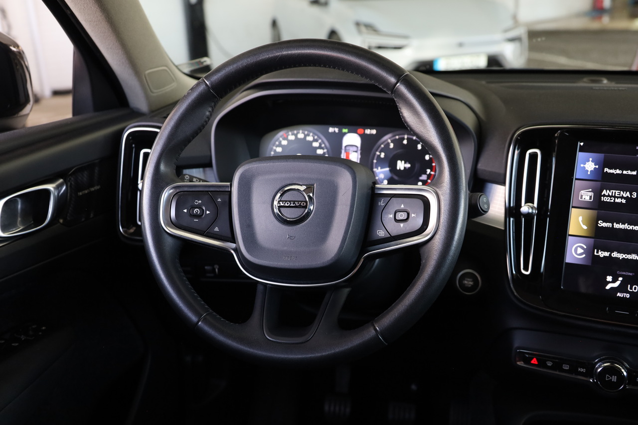 XC40 T3 Momentum
