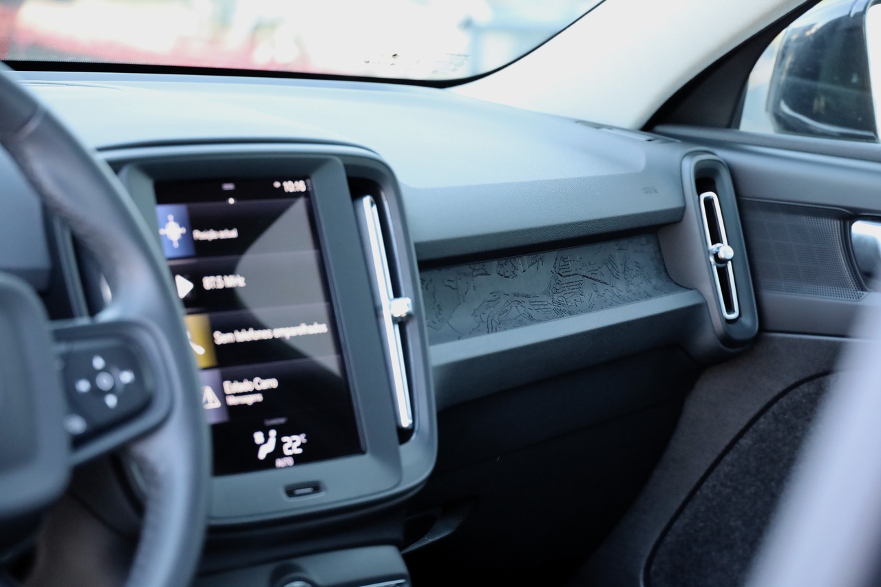 XC40 T4 Hibrido Plug-in Essential Bright