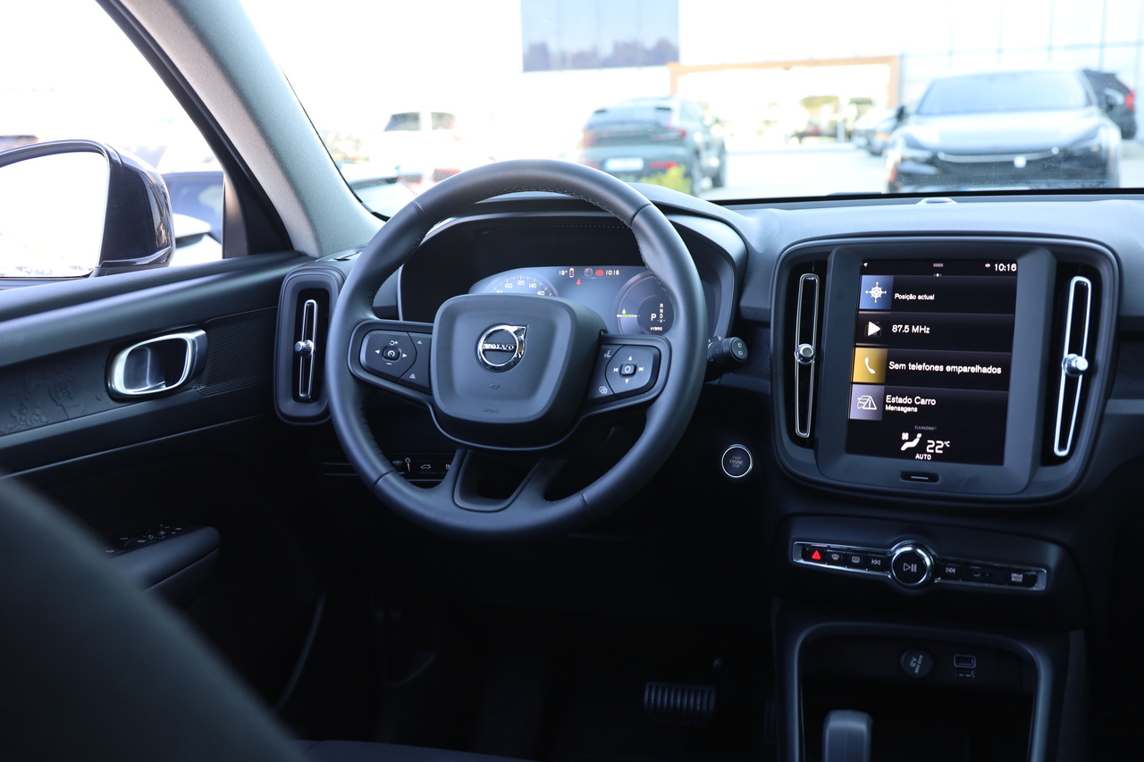 XC40 T4 Hibrido Plug-in Essential Bright