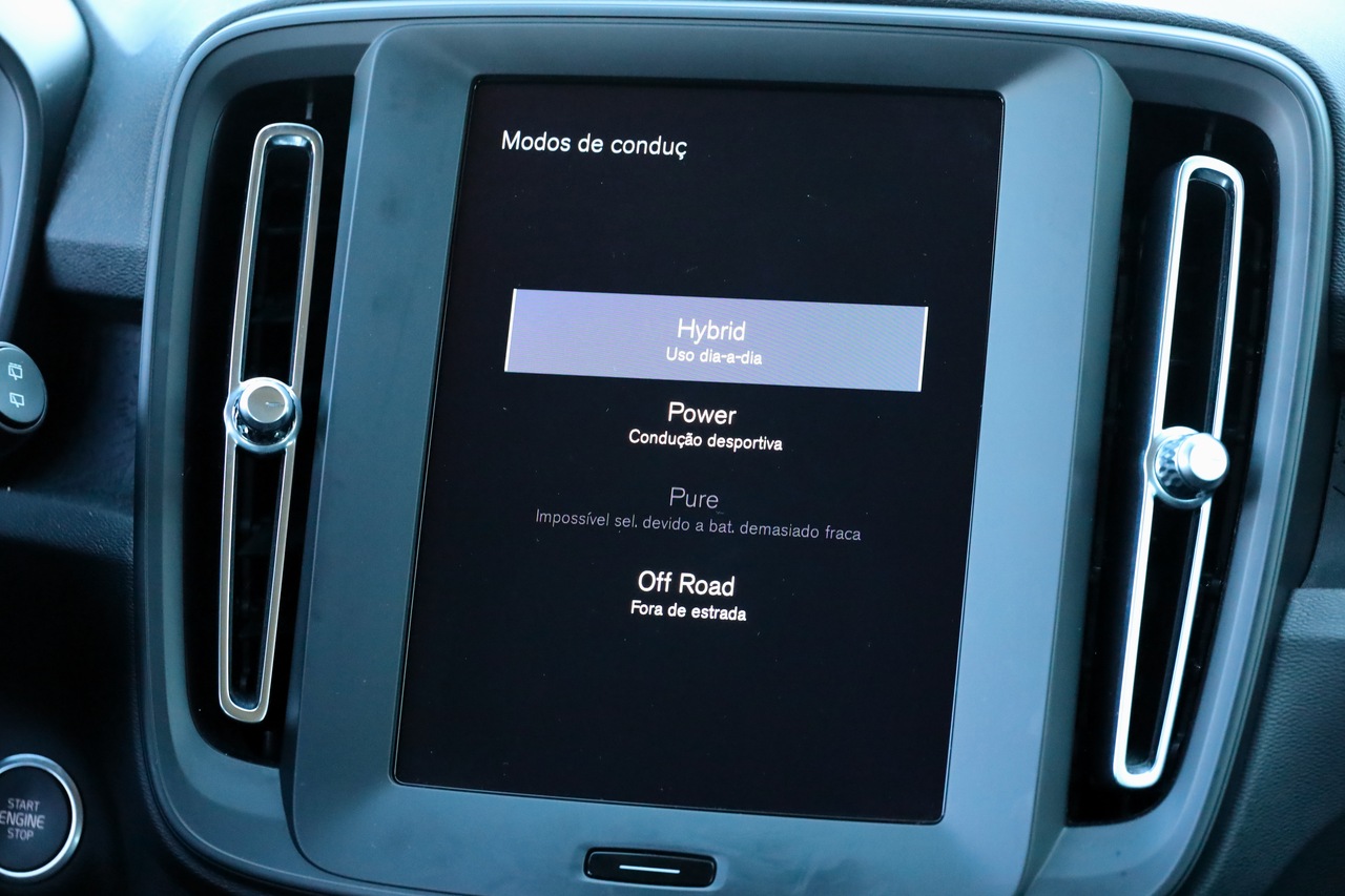 XC40 T4 Hibrido Plug-in Essential Bright