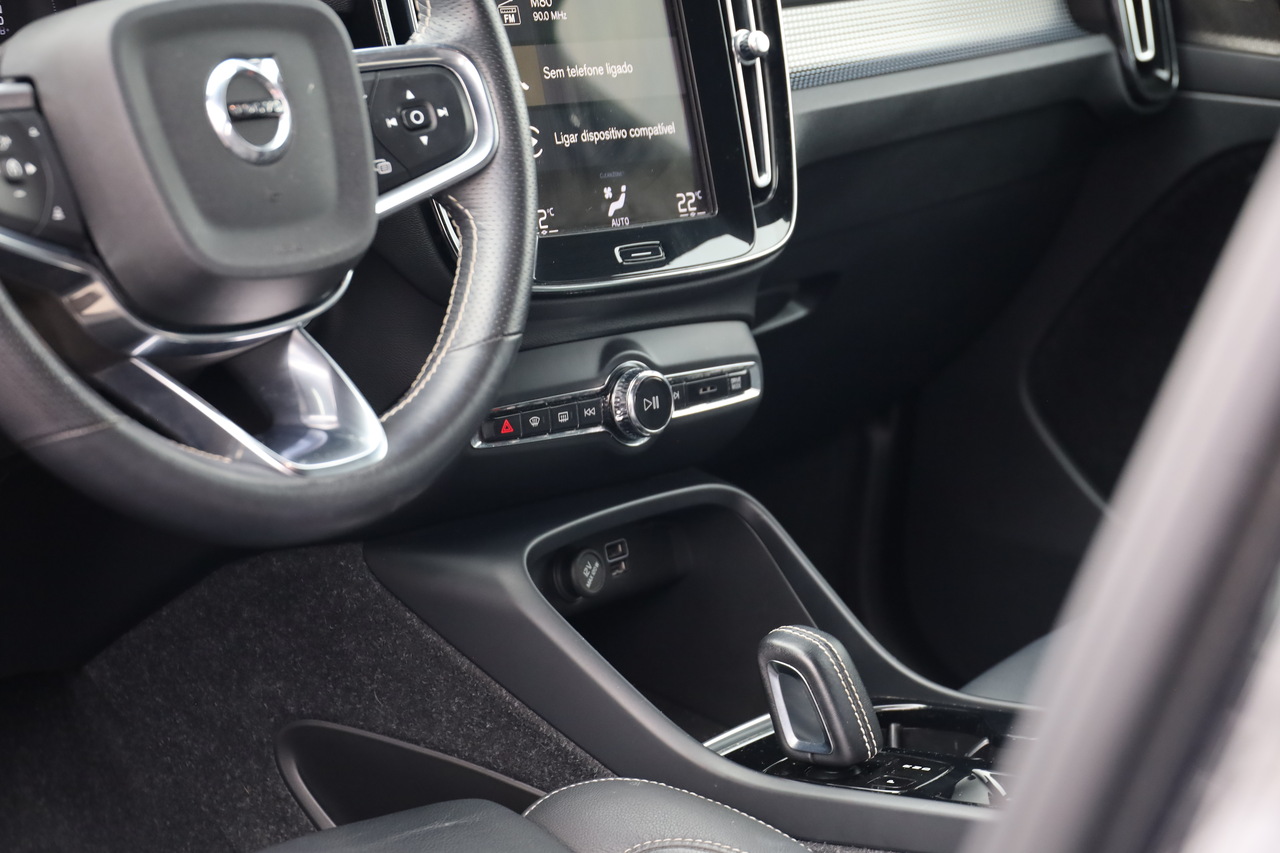 XC40 T5 Hibrido Plug-in R-Design 