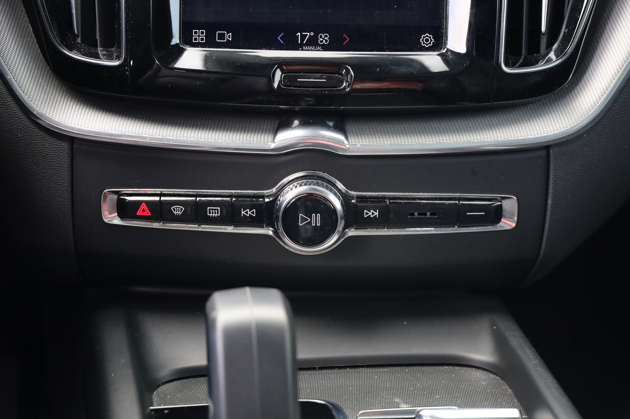 XC60  B4 híbrido gasóleo Plus Bright