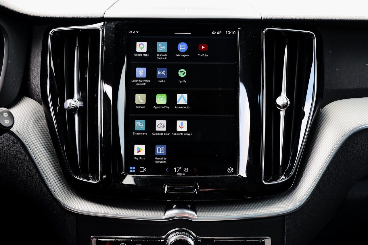 XC60  B4 híbrido gasóleo Plus Bright