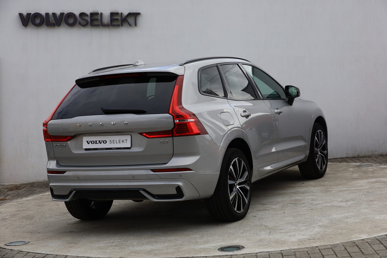 XC60 B4 Plus Dark Geart.