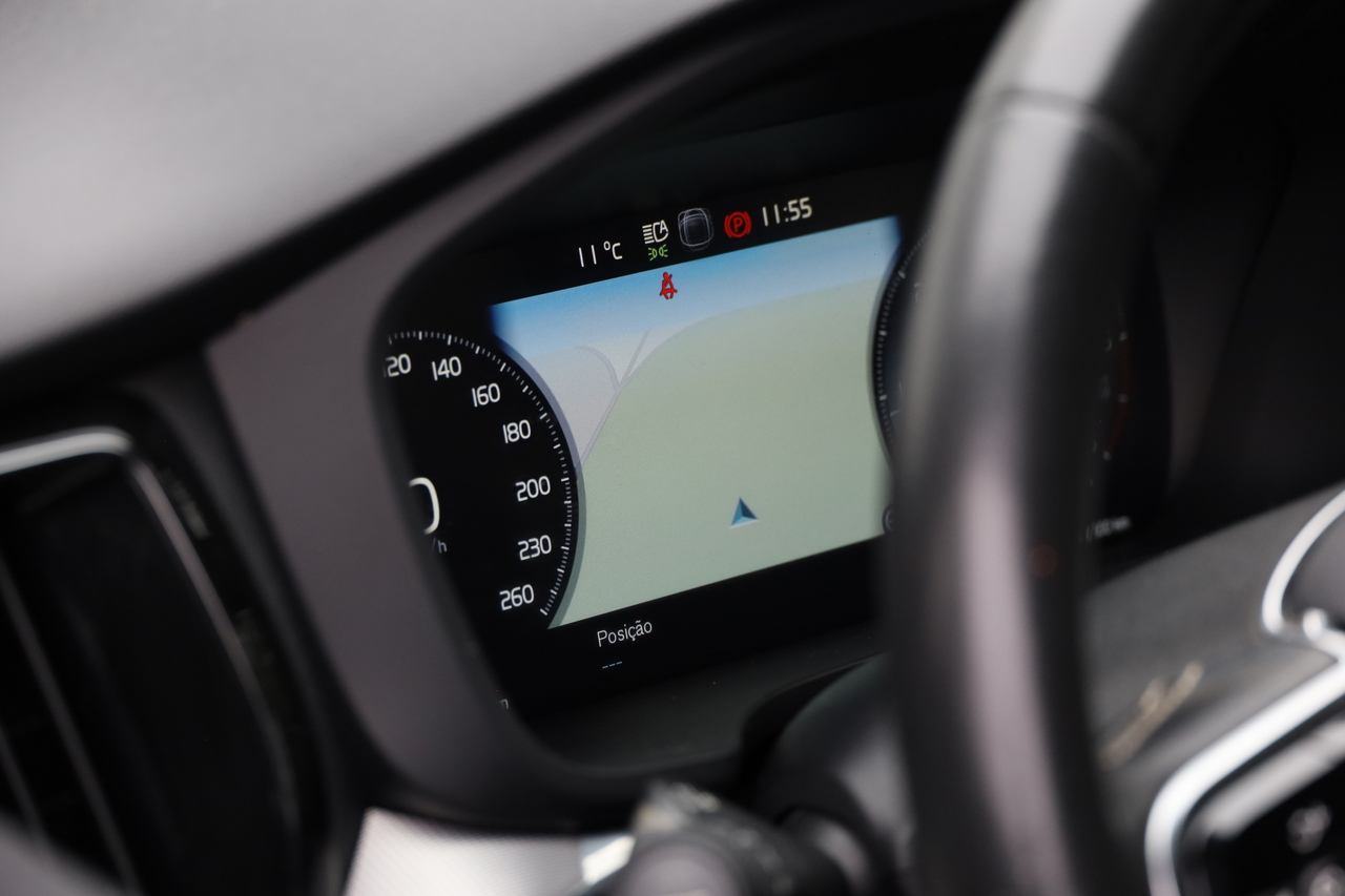 XC60 B4 Plus Dark Hibrido Diesel