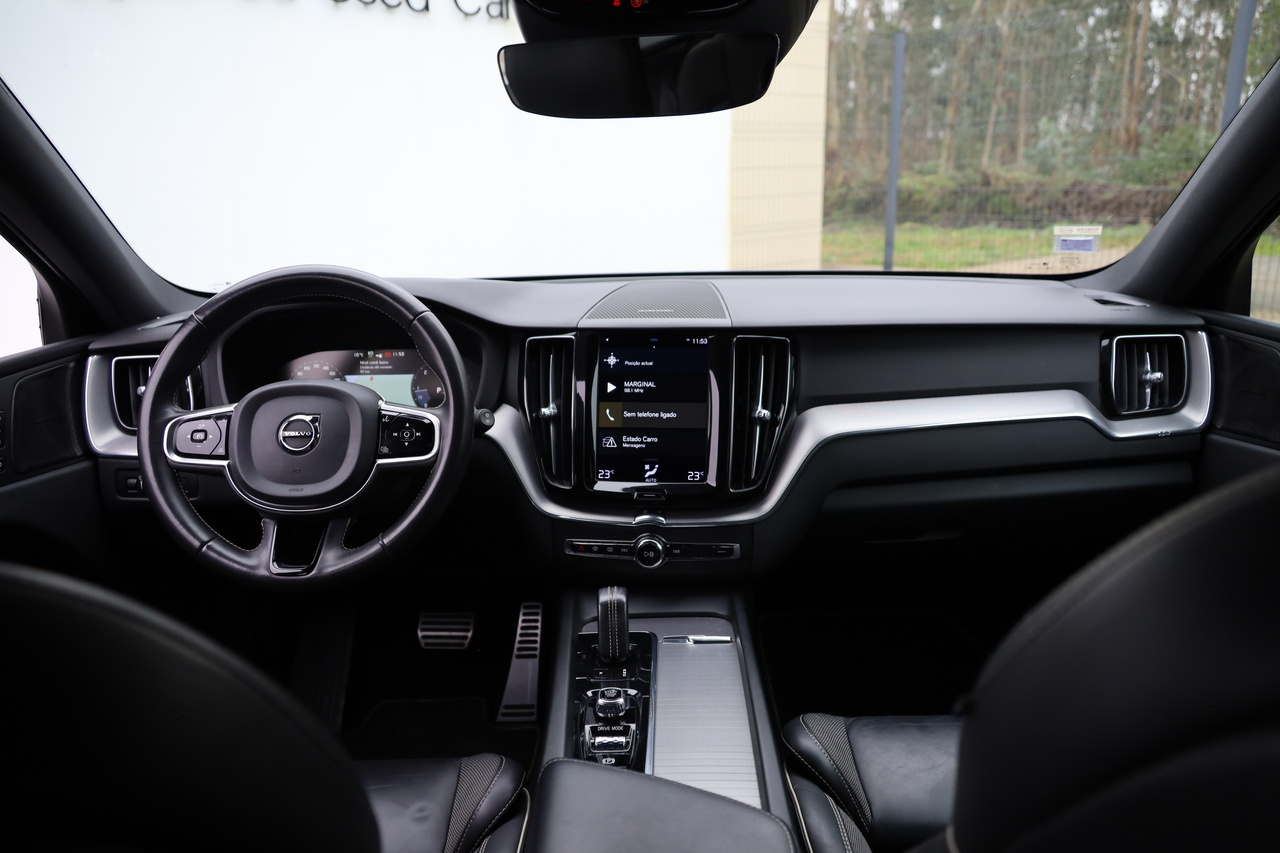 XC60 B4 Plus Dark Hibrido Diesel