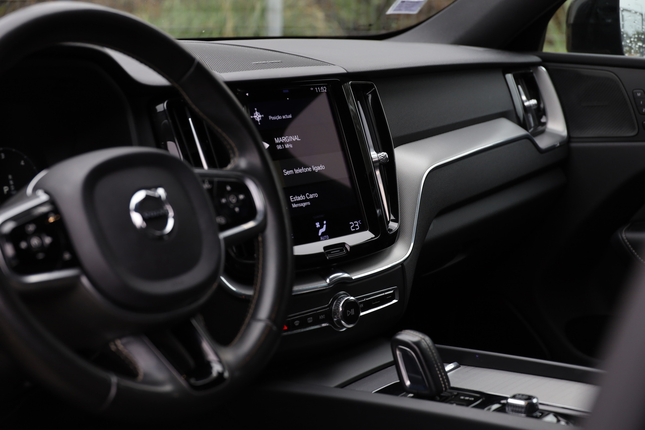 XC60 B4 Plus Dark Hibrido Diesel