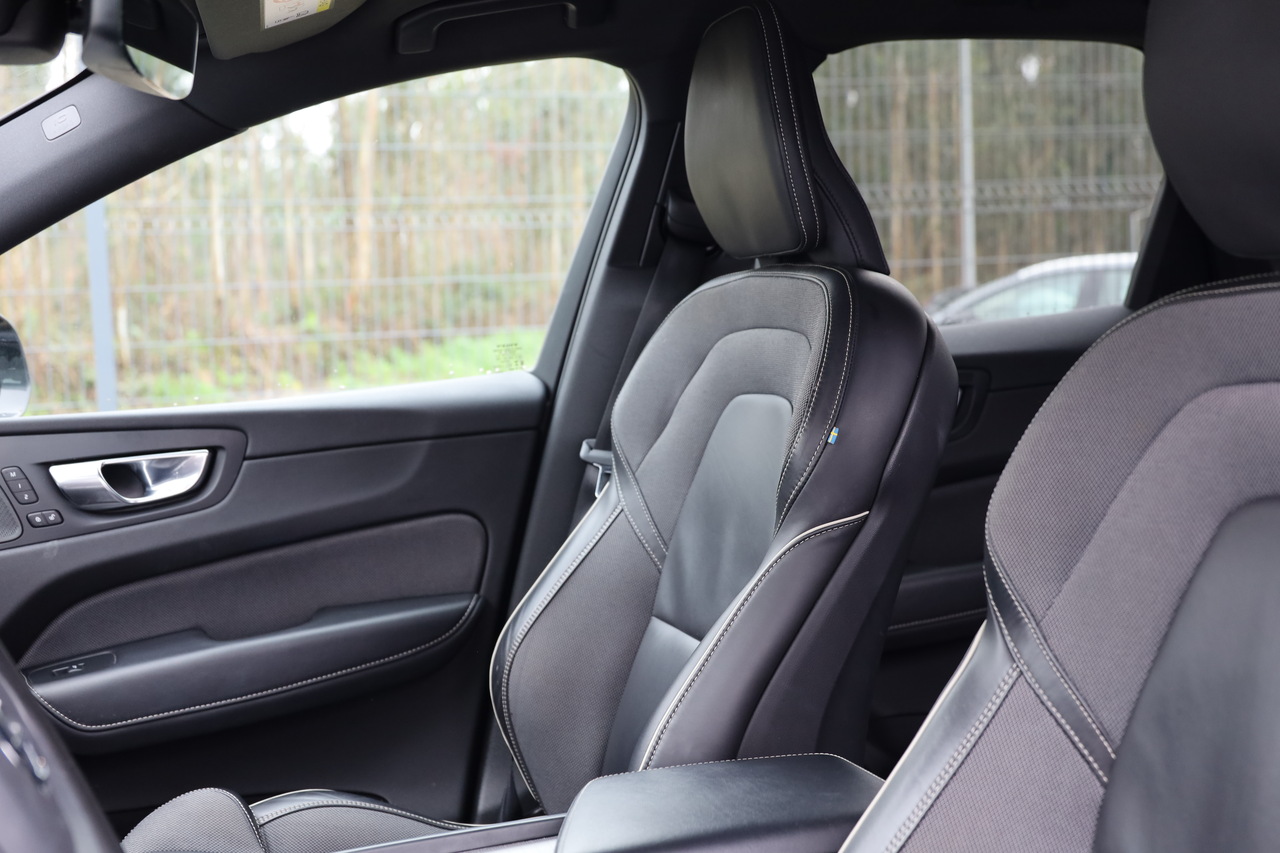 XC60 B4 Plus Dark Hibrido Diesel