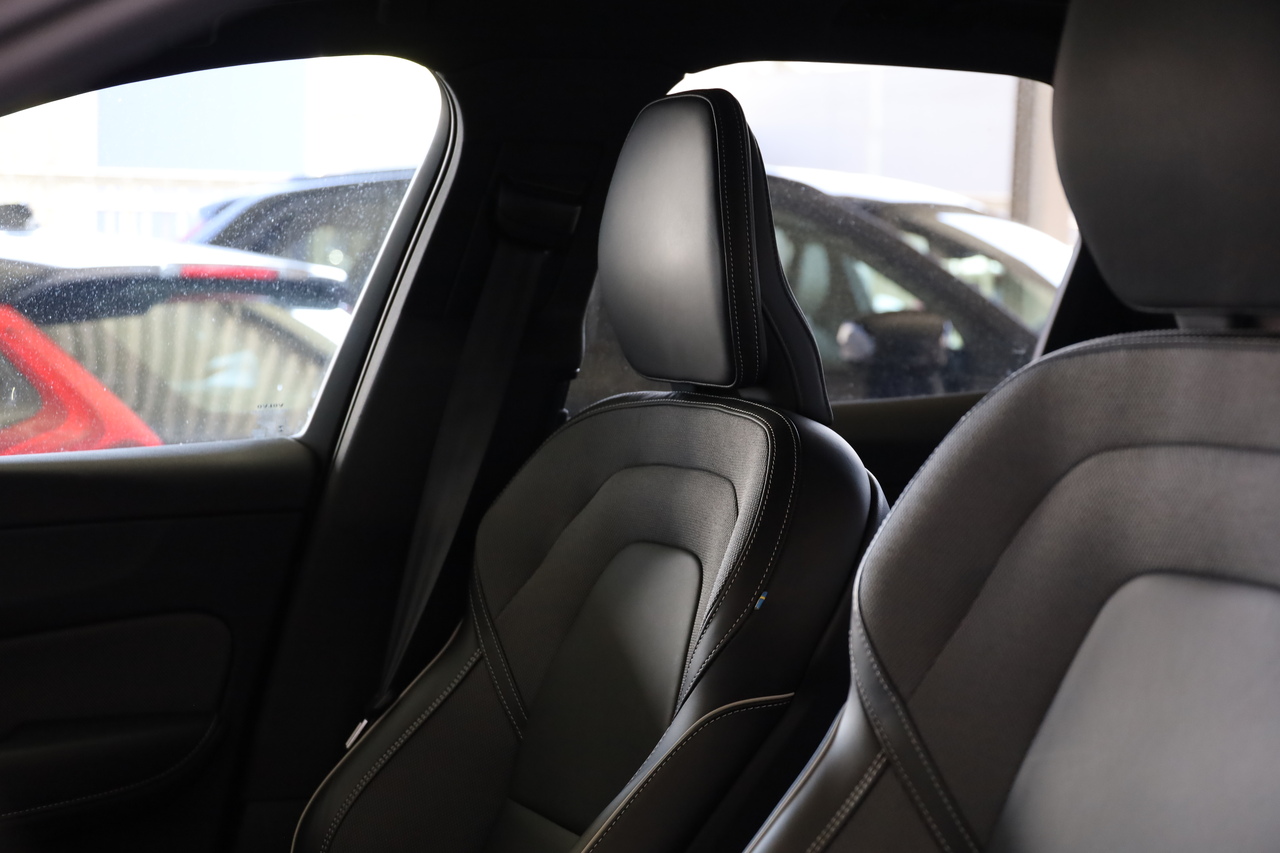 XC60 B4 Plus Dark Hibrido Diesel