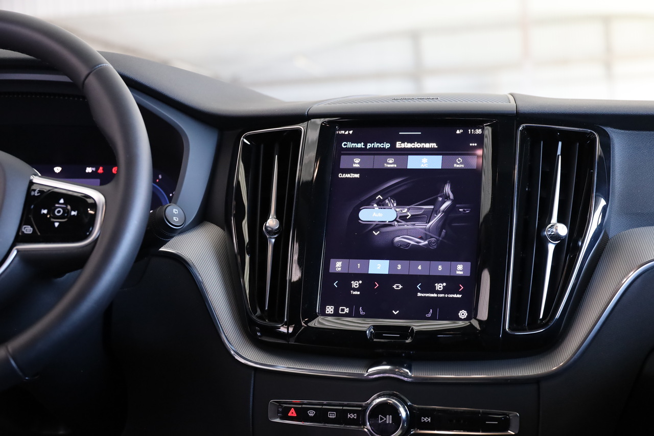 XC60 B4 Plus Dark Hibrido Diesel