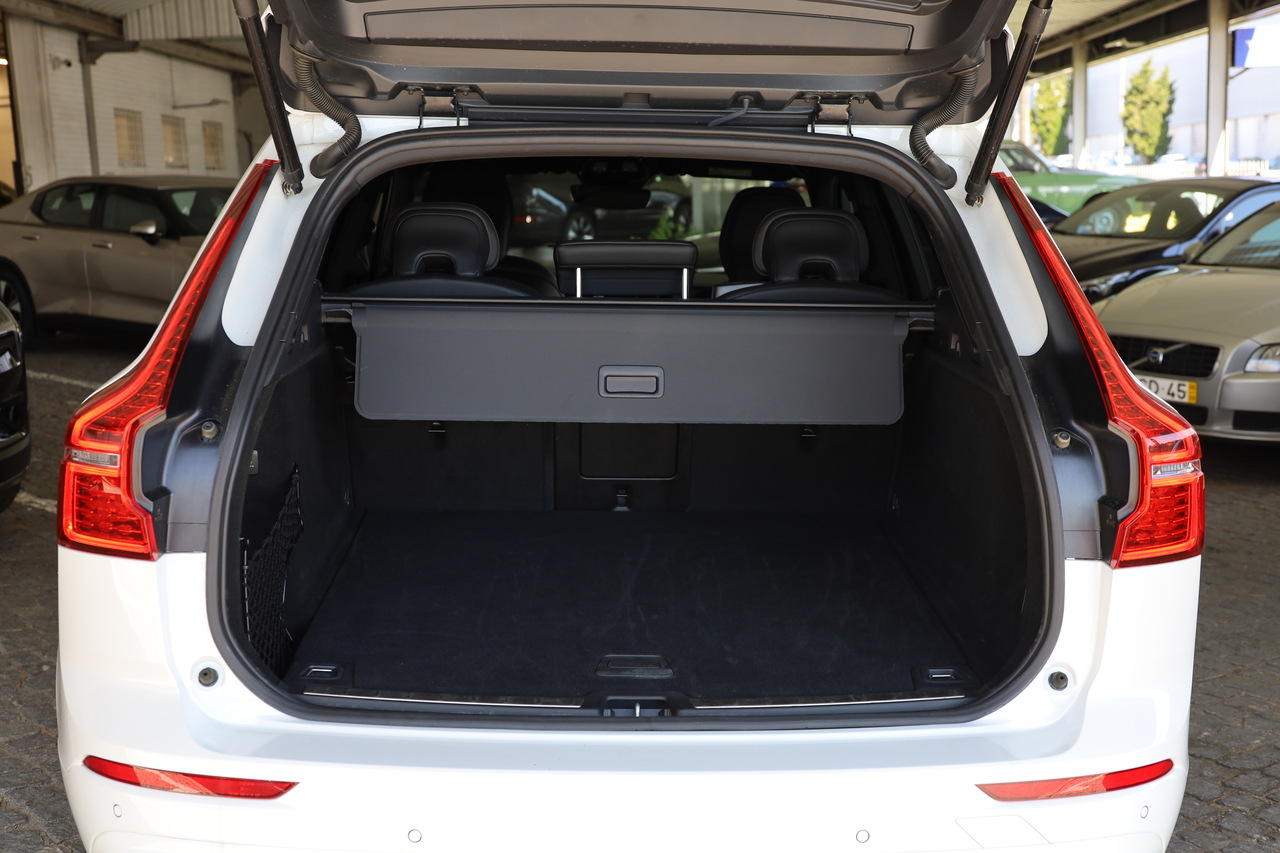 XC60 B4 Plus Dark Hibrido Diesel