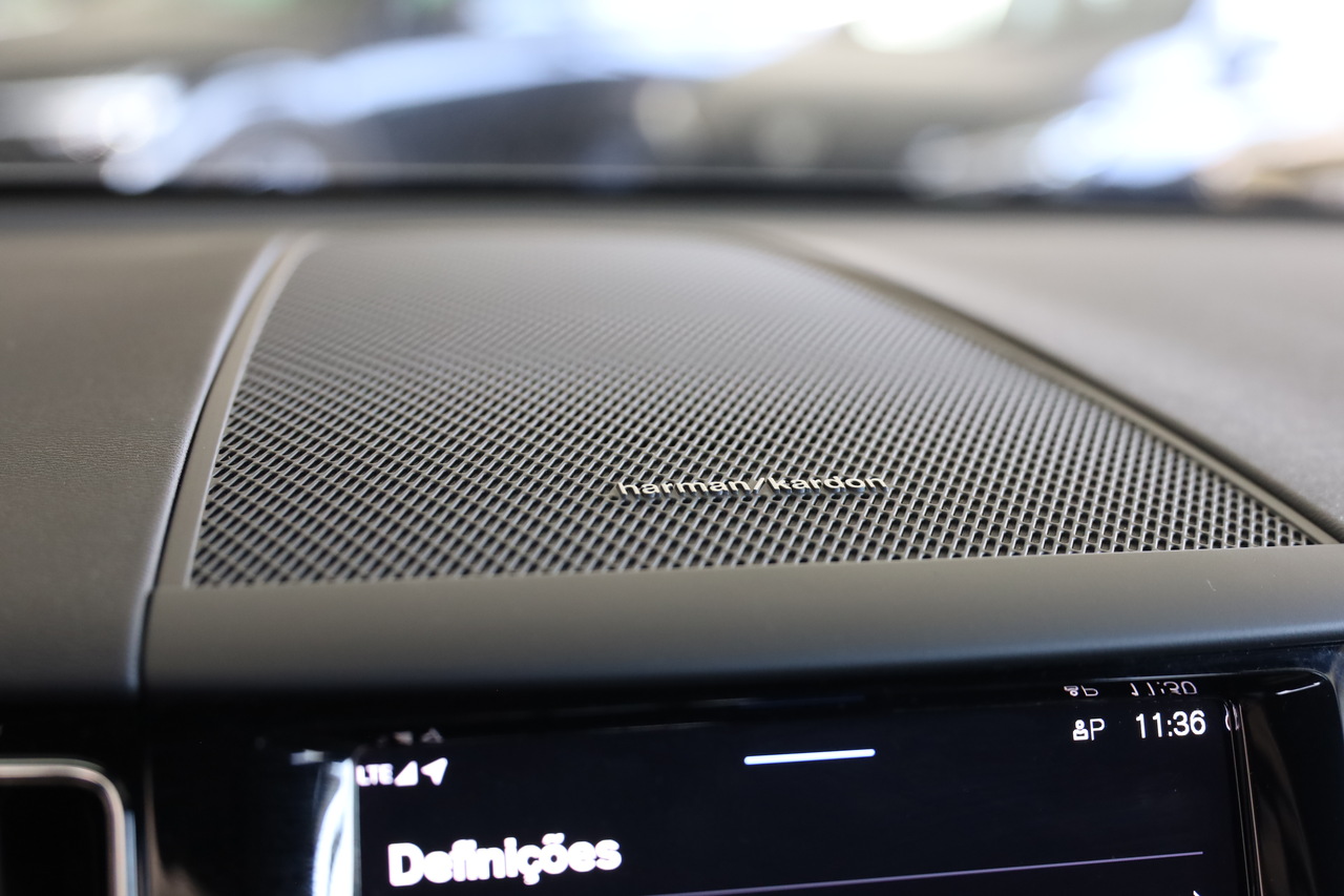 XC60 B4 Plus Dark Hibrido Diesel