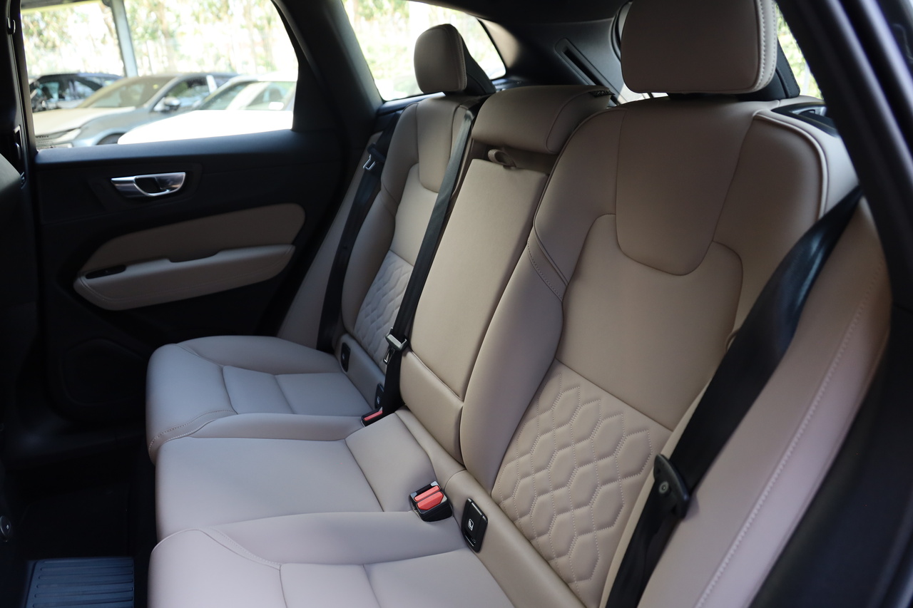 XC60 T6 AWD Hibrido Plug-in Plus Bright