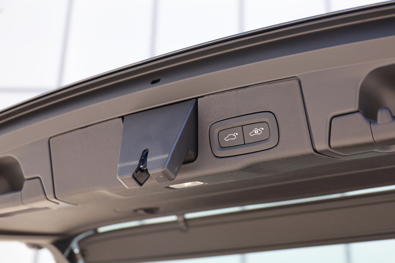 XC60 T6 AWD Hibrido Plug-in Plus Bright