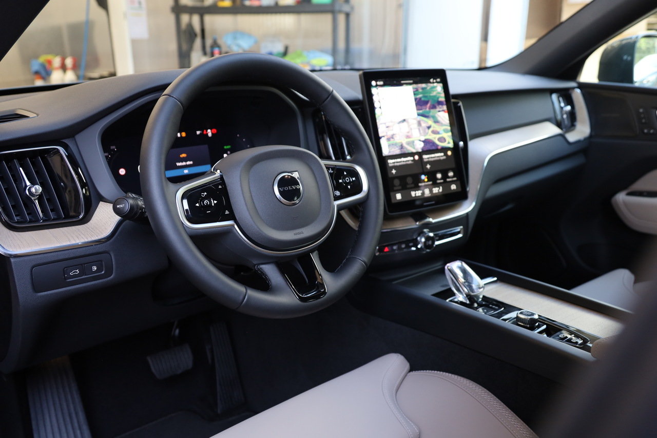 XC60 T6 AWD Hibrido Plug-in Plus Bright