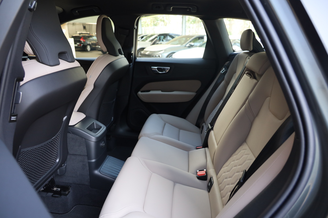 XC60 T6 AWD Hibrido Plug-in Plus Bright