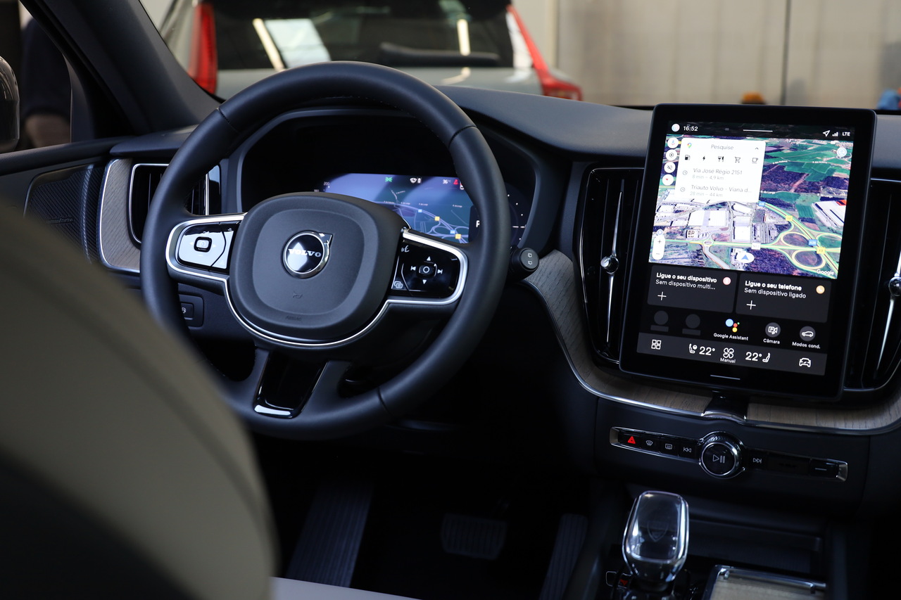XC60 T6 AWD Hibrido Plug-in Plus Bright
