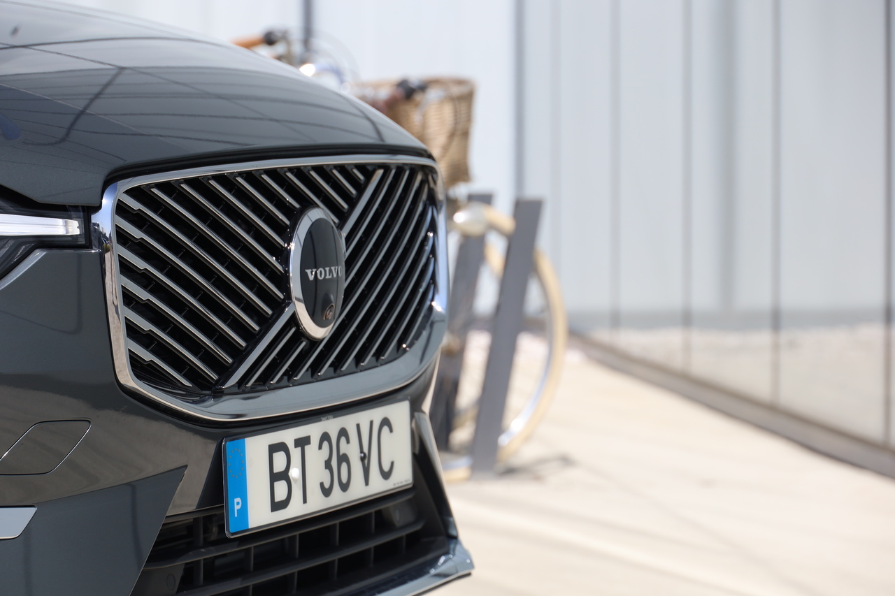 XC60 T6 AWD Hibrido Plug-in Plus Bright