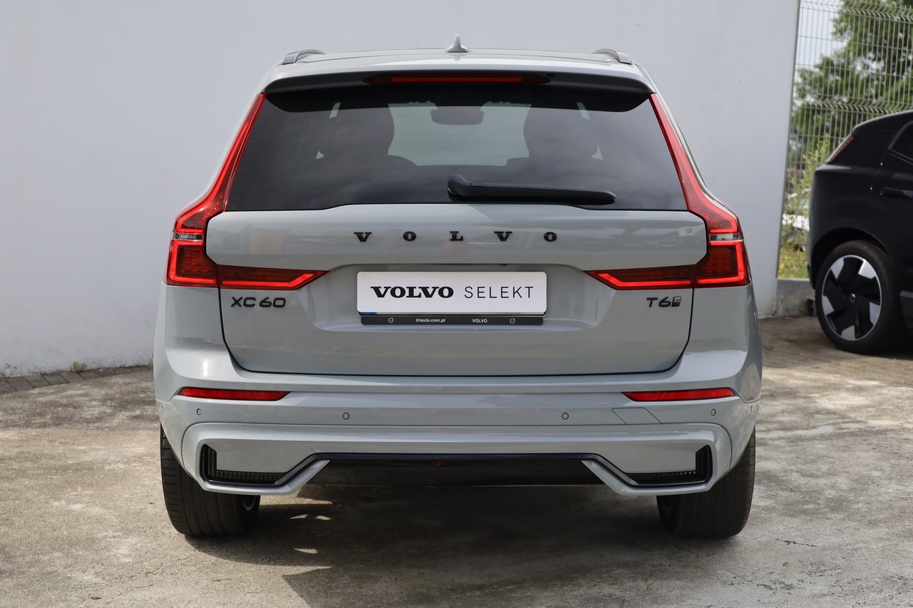 XC60 T6 Black Edition Hibrido Plug-in Plus Dark