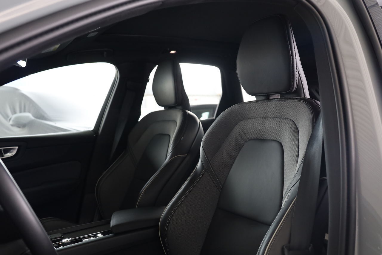 XC60 T6 Black Edition Hibrido Plug-in Plus Dark