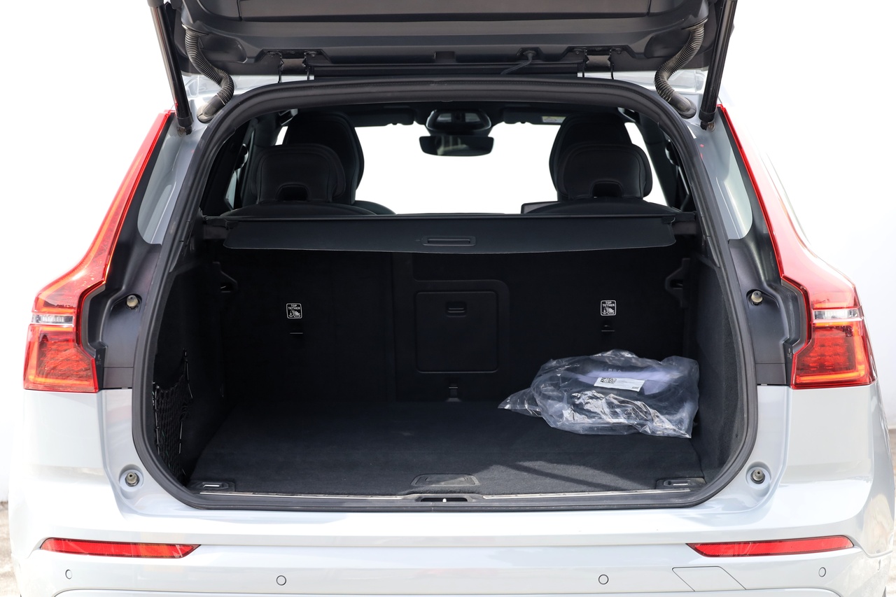 XC60 T6 Black Edition Hibrido Plug-in Plus Dark