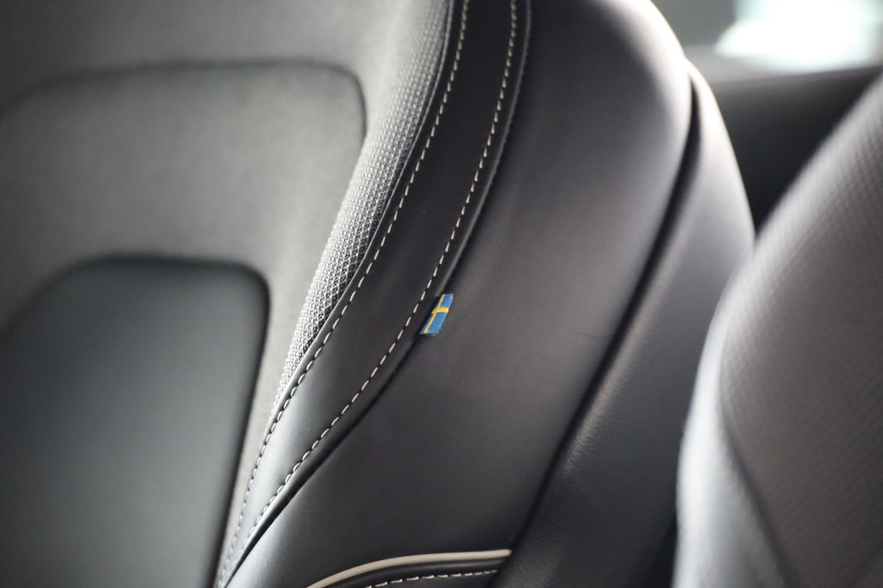 XC60 T6 Black Edition Hibrido Plug-in Plus Dark