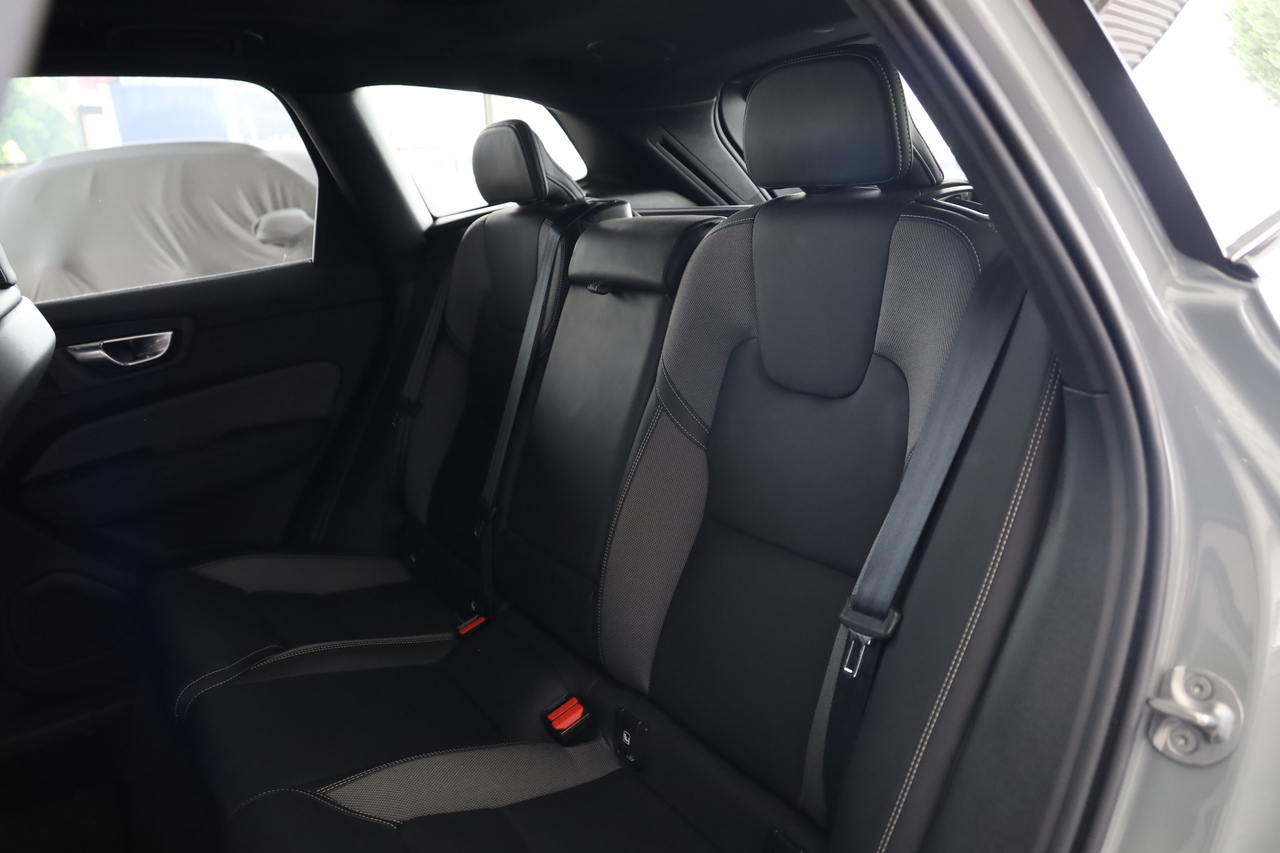 XC60 T6 Black Edition Hibrido Plug-in Plus Dark