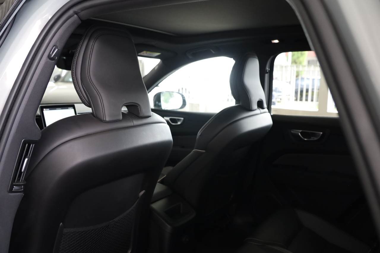 XC60 T6 Black Edition Hibrido Plug-in Plus Dark