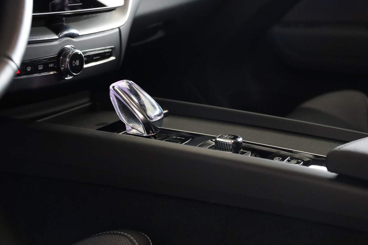 XC60 T6 Black Edition Hibrido Plug-in Plus Dark