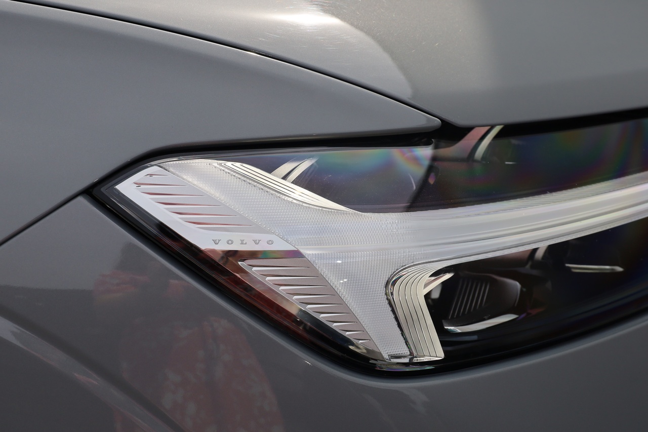 XC60 T6 Black Edition Hibrido Plug-in Plus Dark
