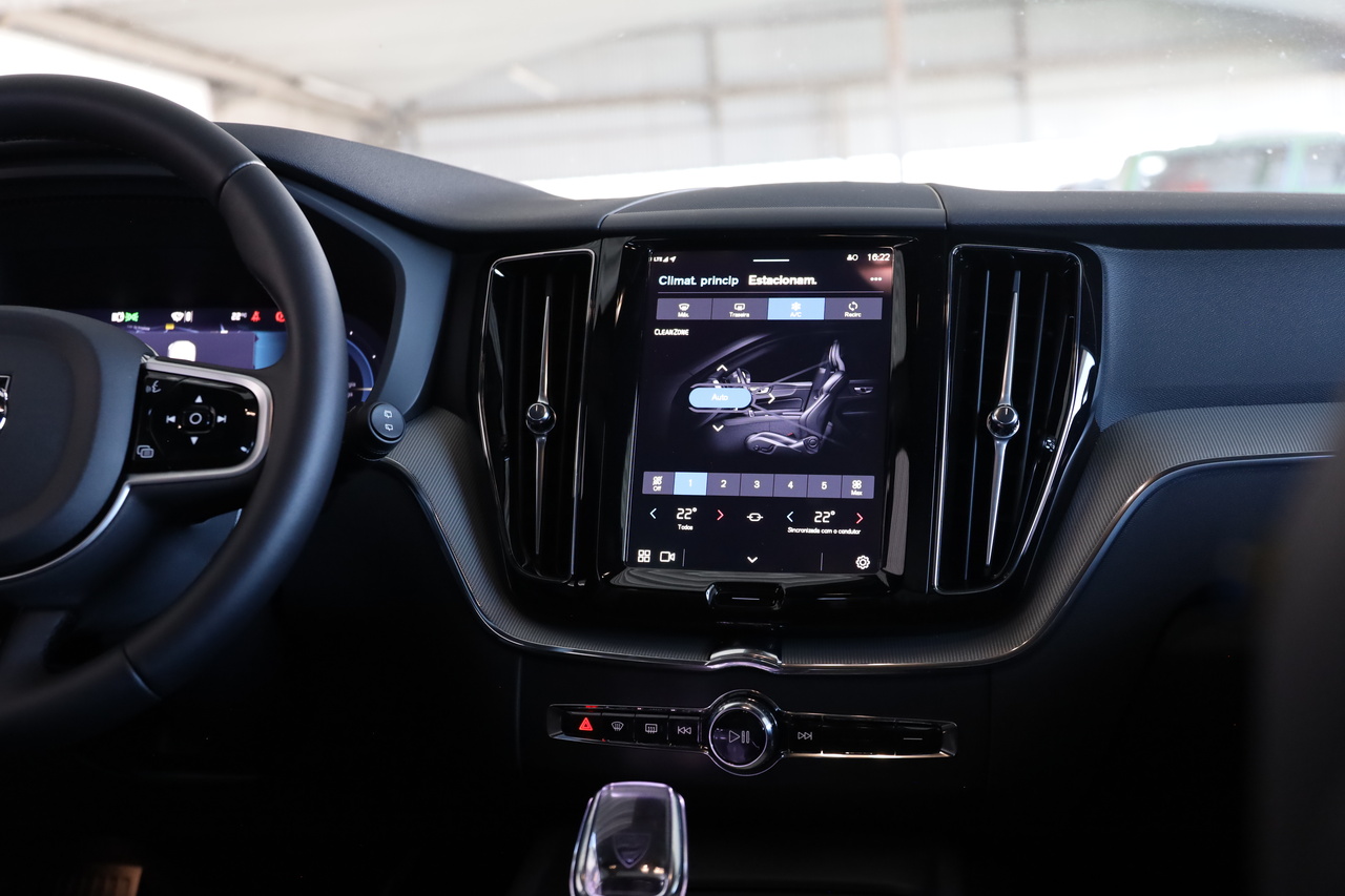 XC60 T6 Hibrido Plug-in Black Edition Plus