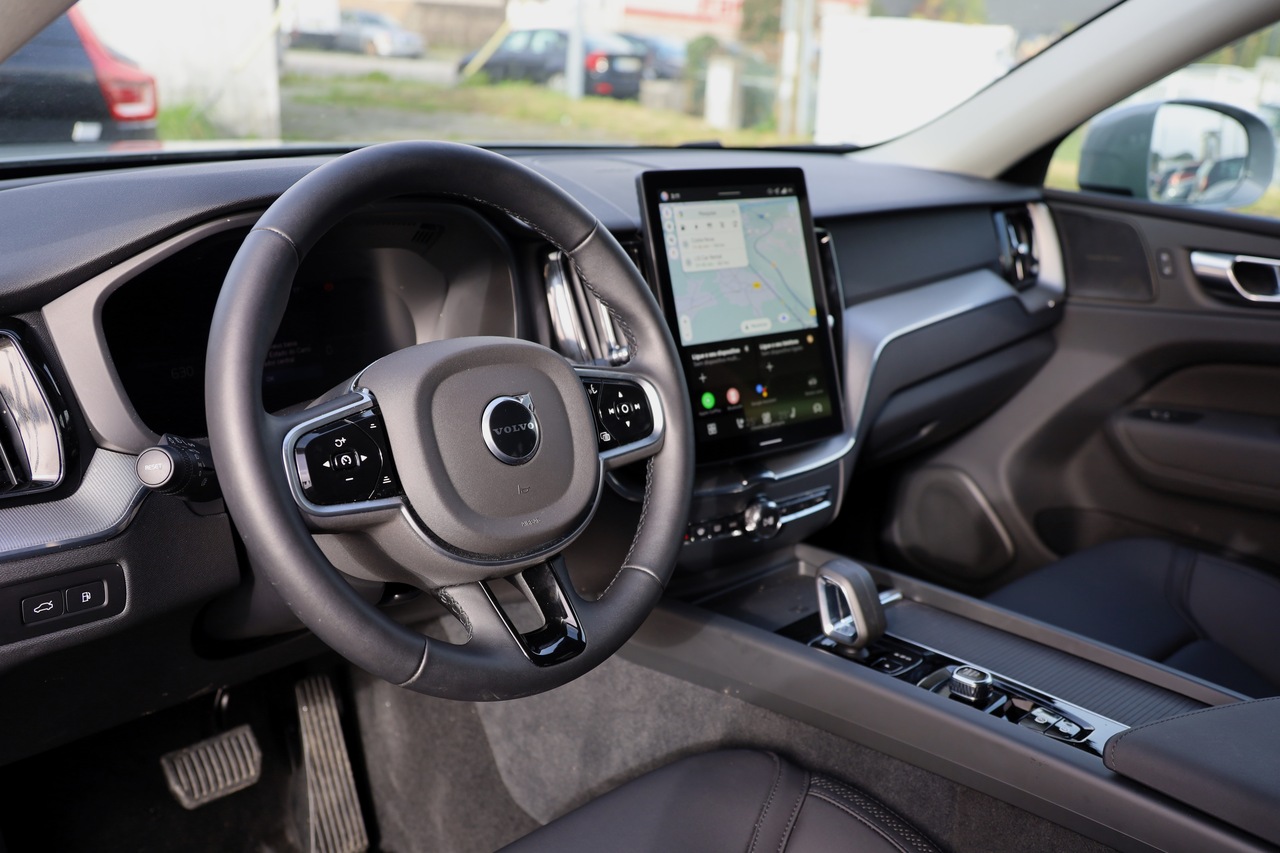 XC60 T6 Hibrido Plug-in Core Bright