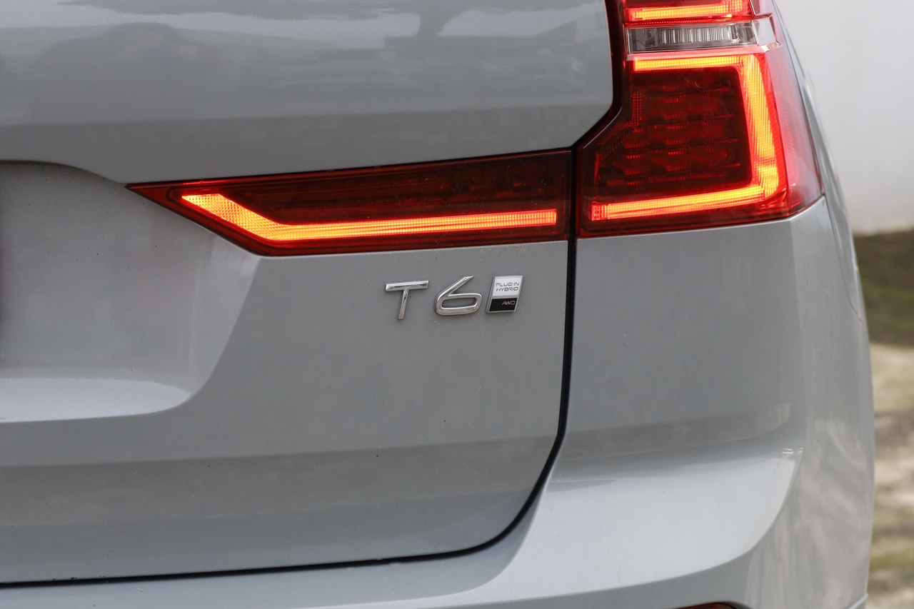 XC60 T6 Hibrido Plug-in Core Bright