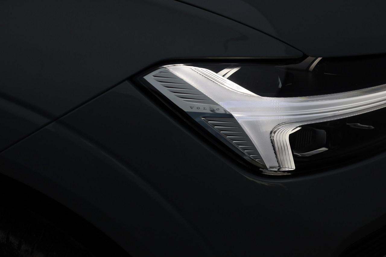 XC60 T6 Hibrido Plug-in Core Bright