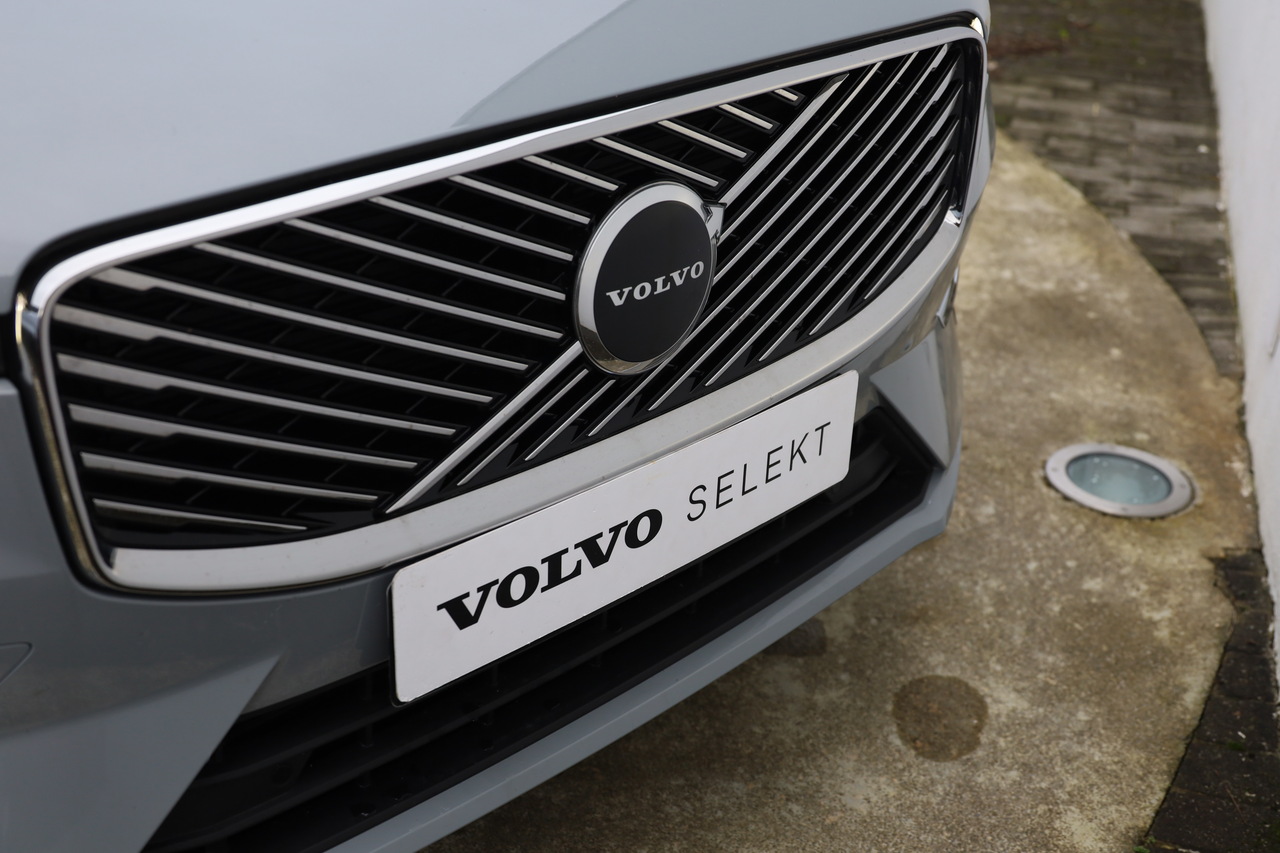 XC60 T6 Hibrido Plug-in Core Bright