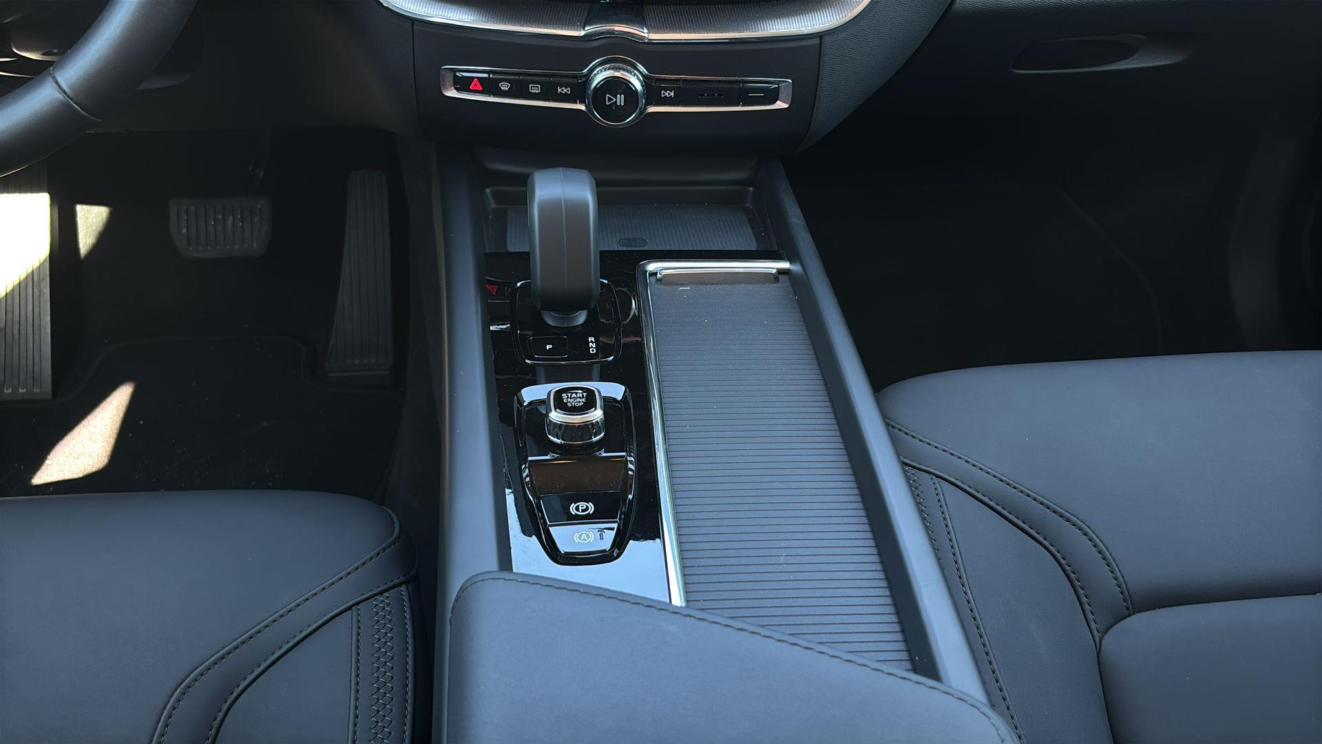 XC60 T6 Hibrido Plug-in Core Bright