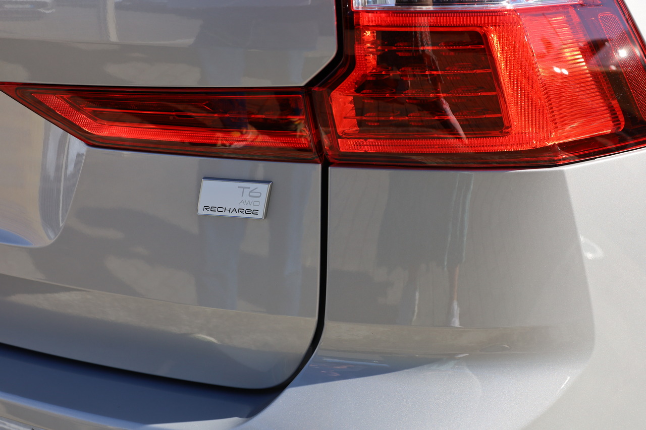 XC60 T6 Hibrido Plug-in Core Bright