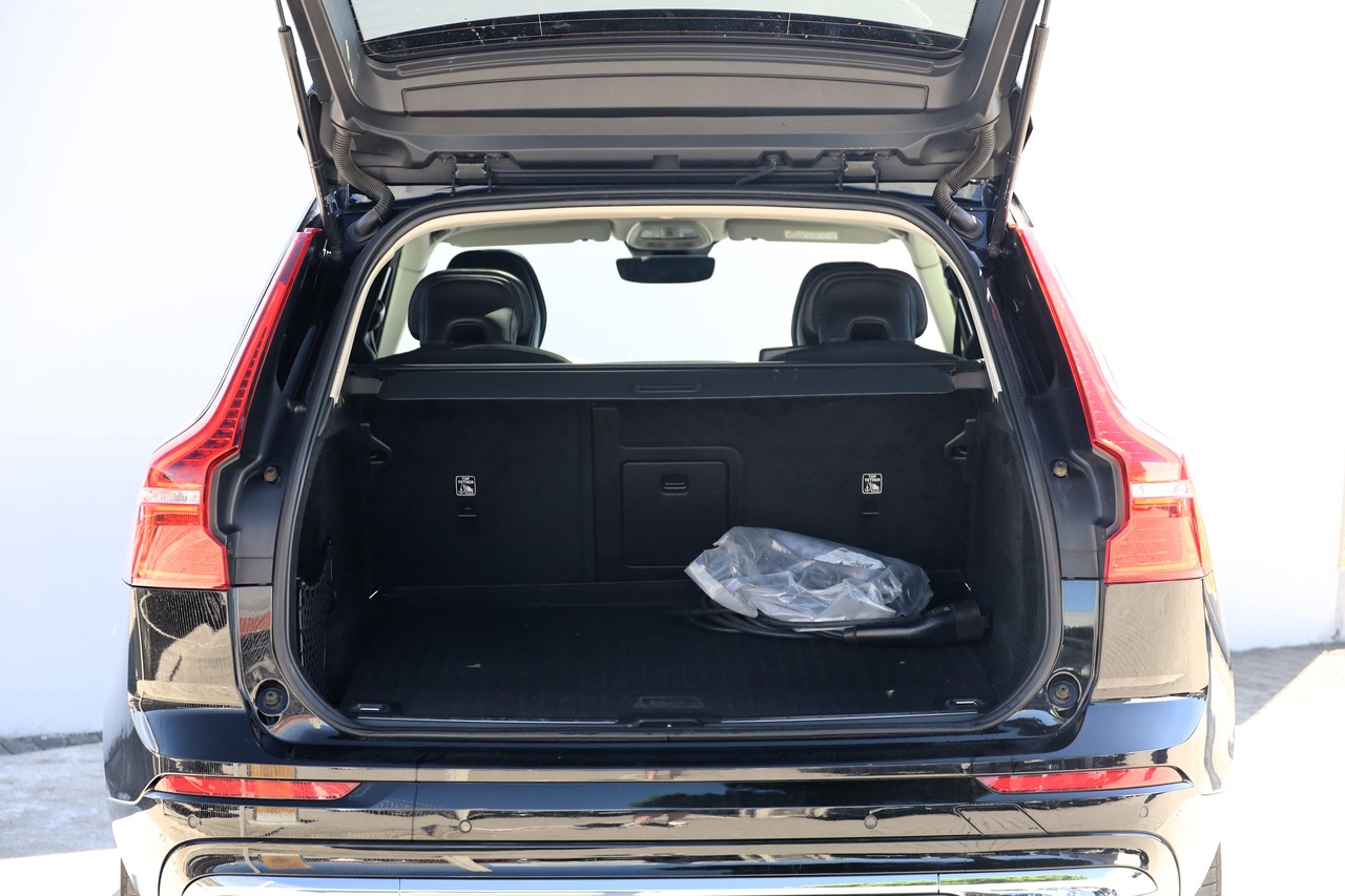 XC60 T6 Hibrido Plug-in Essential Bright