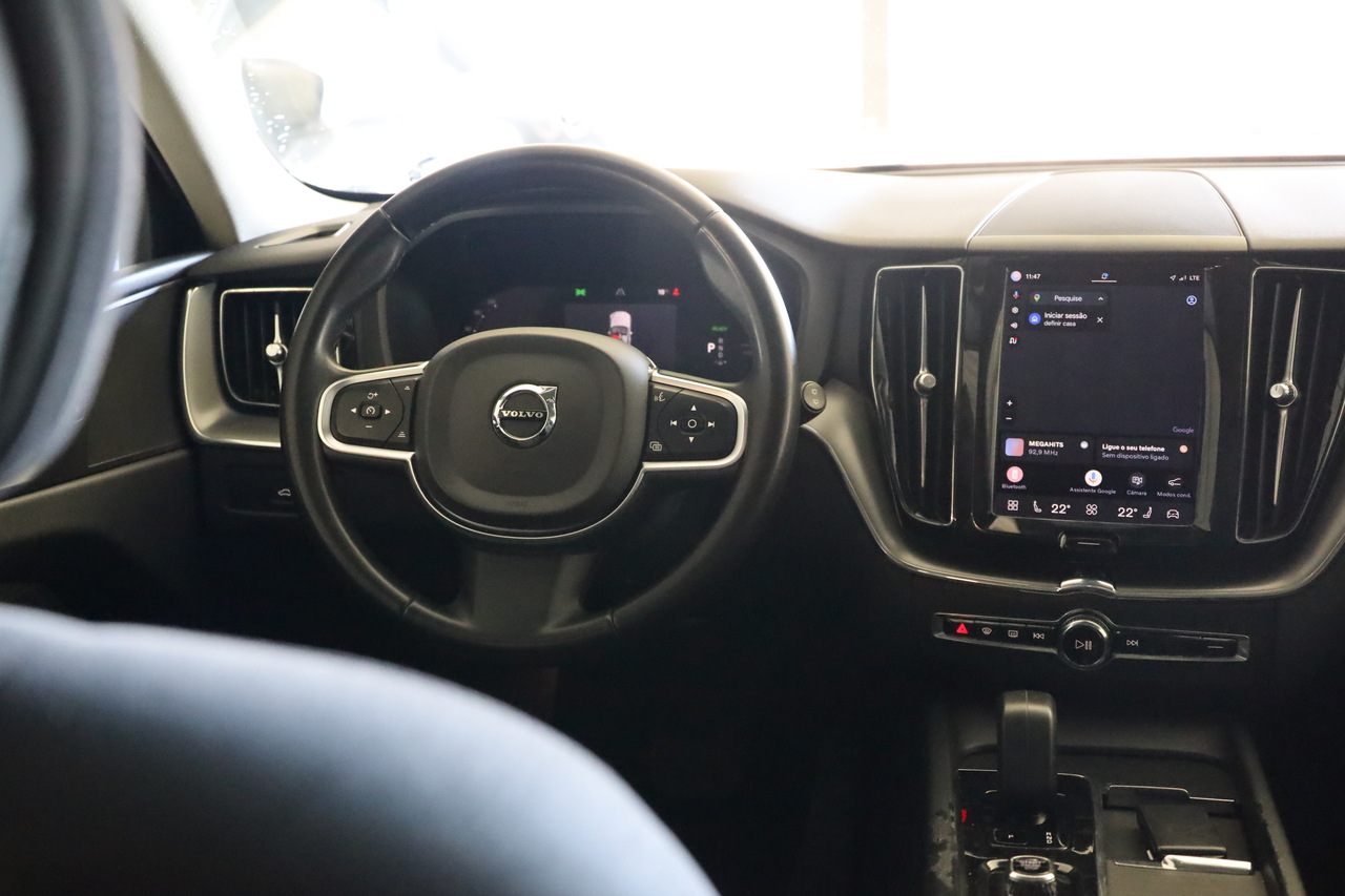 XC60 T6 Hibrido Plug-in Essential Bright