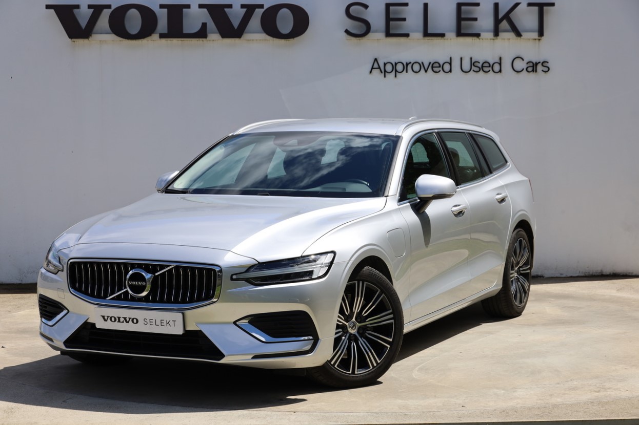 V60 T6 Hibrido Plug-in Inscription Expression